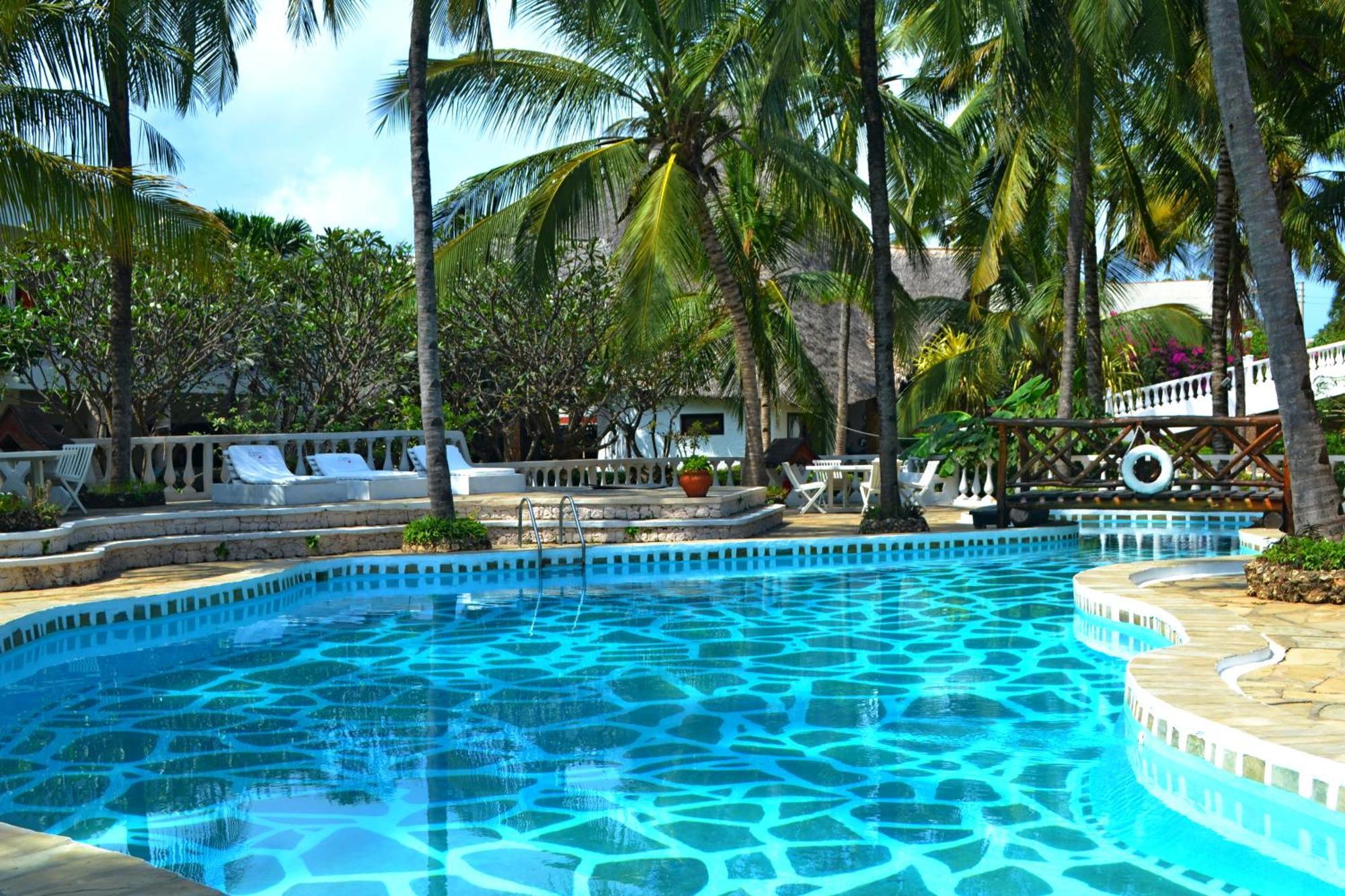 Отель Aquarius Club Ватаму Экстерьер фото