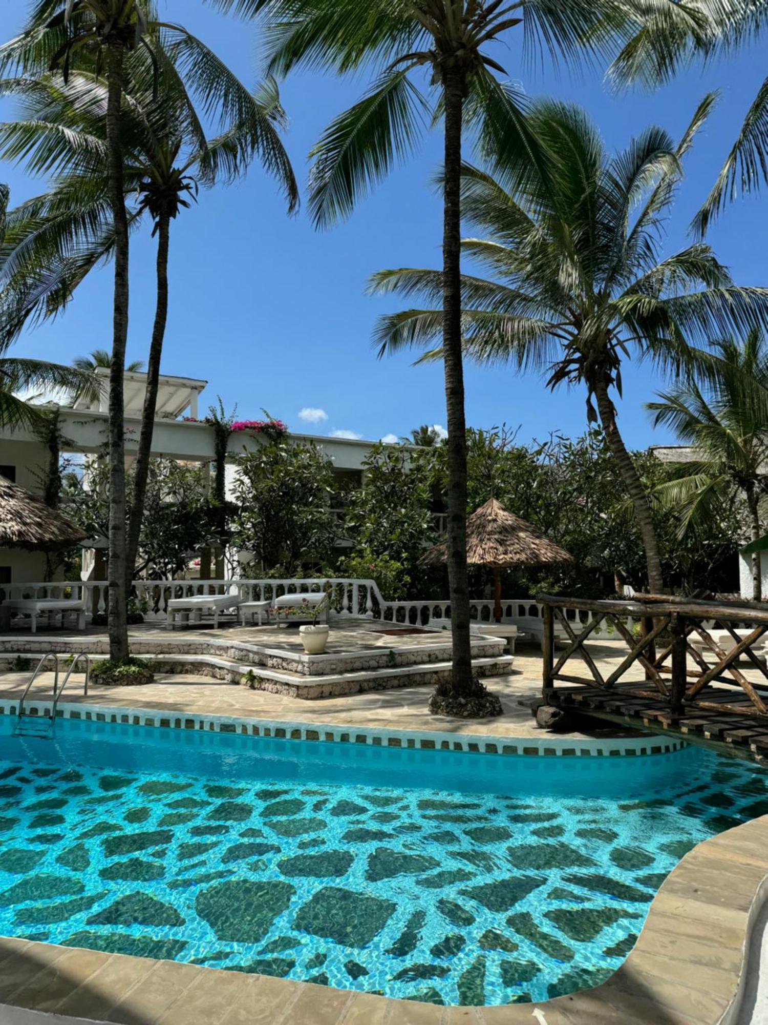 Отель Aquarius Club Ватаму Экстерьер фото