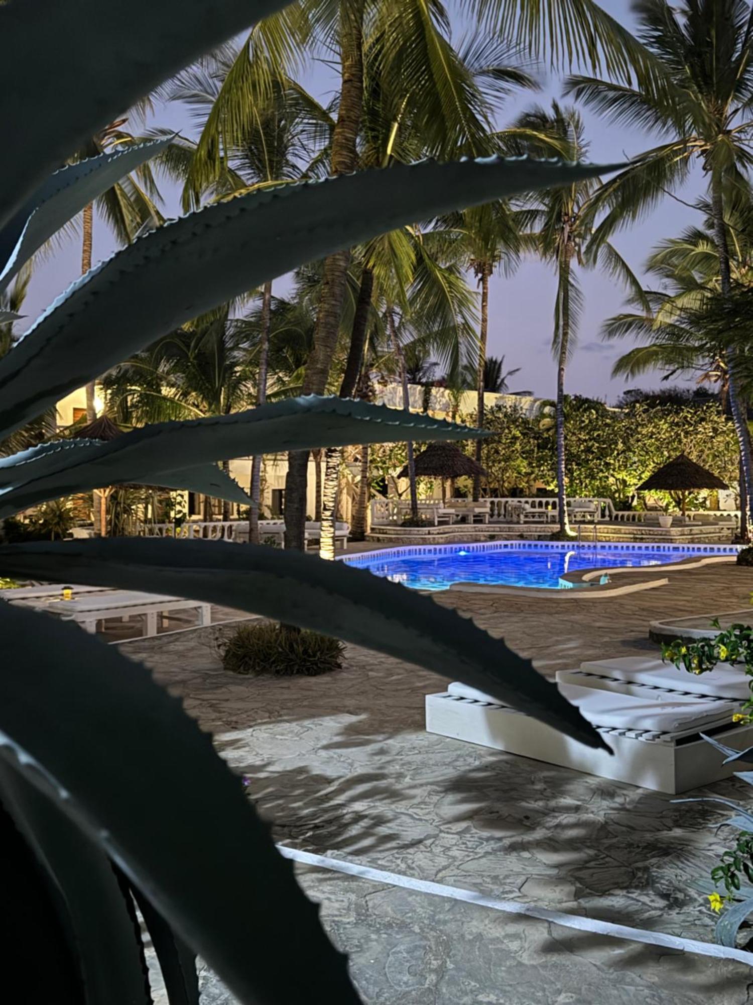 Отель Aquarius Club Ватаму Экстерьер фото