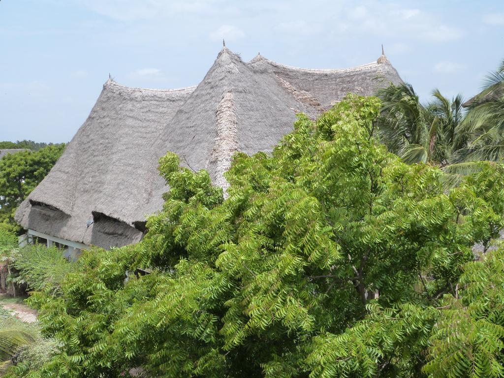 Отель Aquarius Club Ватаму Экстерьер фото